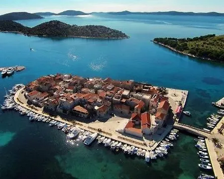 Appartement In Tribunj With Balcony, Air Conditioning, Wifi, Washing Machine 5040-1 *