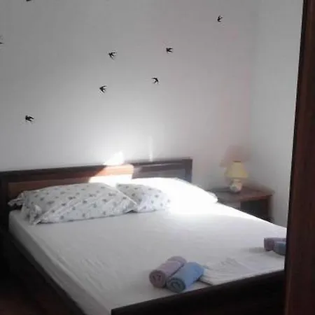 Lejlighed In Tribunj With Balcony, Air Conditioning, Wifi, Washing Machine 5040-1 Tribalj