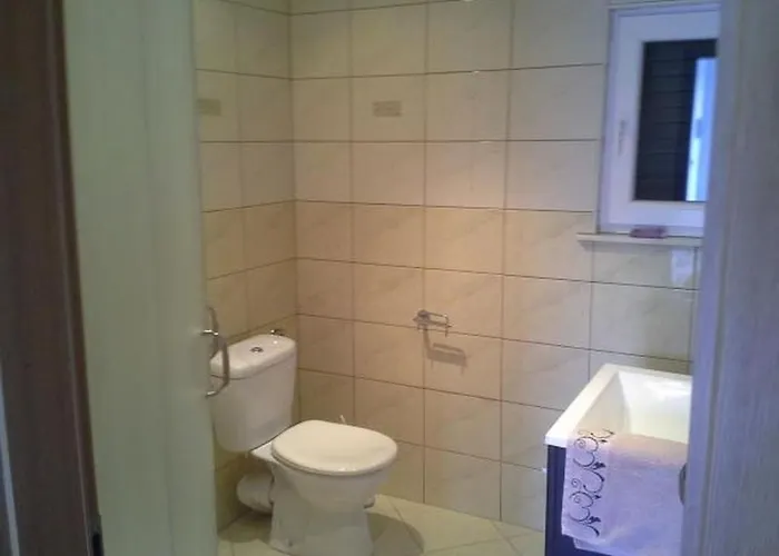 Appartamento In Tribunj With Balcony, Air Conditioning, Wifi, Washing Machine 5040-1