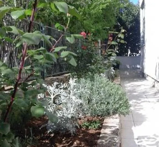 Appartamento In Tribunj With Balcony, Air Conditioning, Wifi, Washing Machine 5040-1