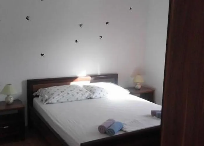 Appartamento In Tribunj With Balcony, Air Conditioning, Wifi, Washing Machine 5040-1 Tribalj